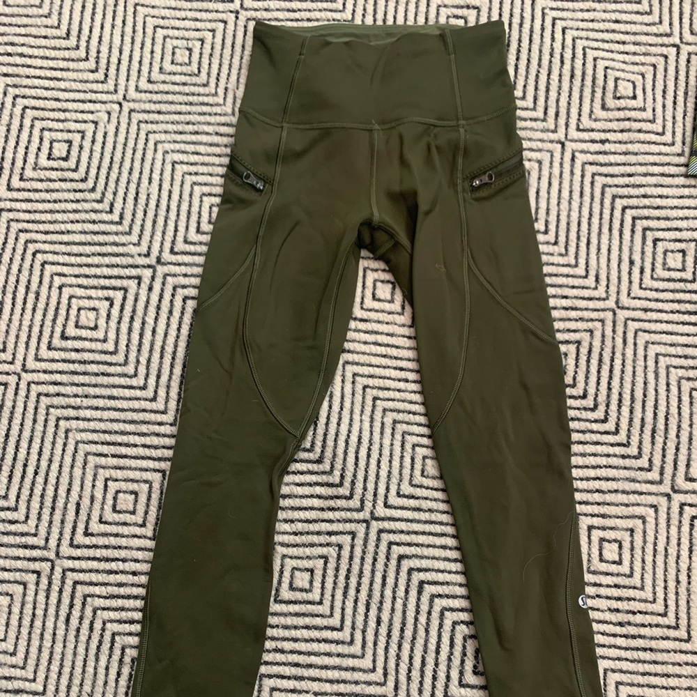 Size 4 lululemon leggings